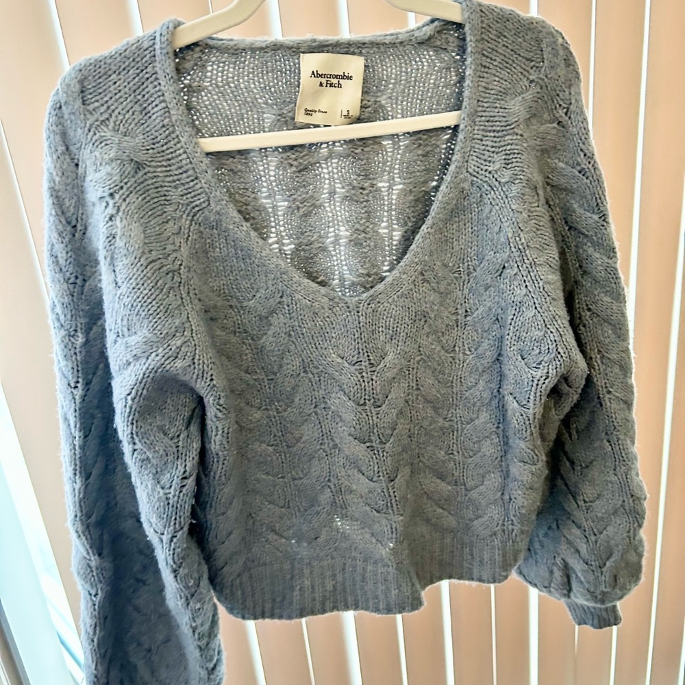 Abercrombie & Fitch Blue V-Neck Cropped Sweater